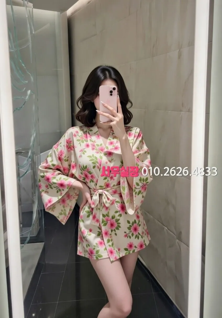 진주 미러룸 프리미엄 라인업 36번 프로필